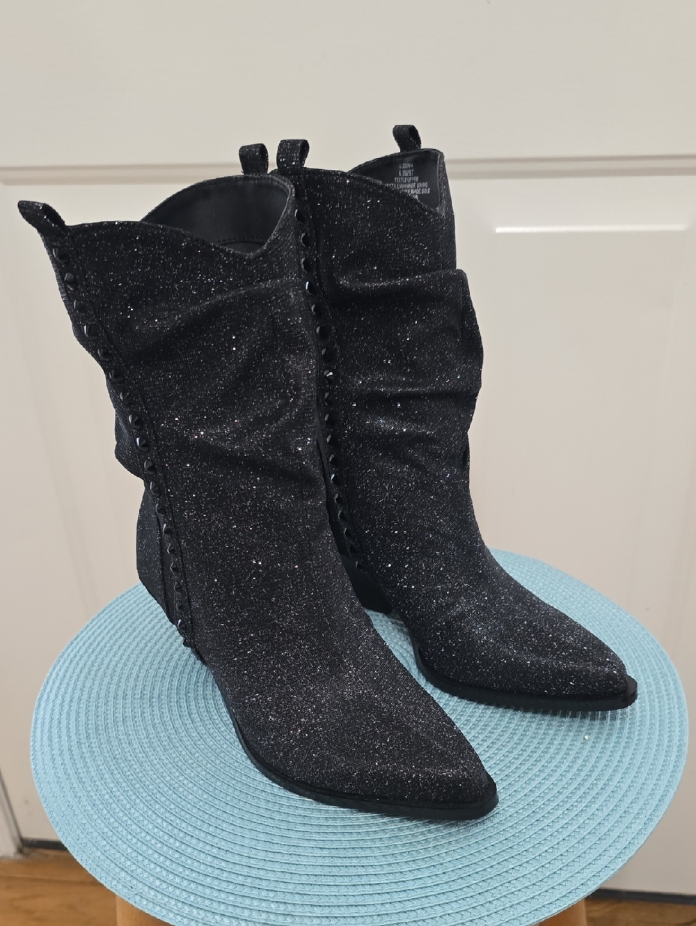 Jessica Simpson Brand Women's Black Glitter Pointed-Toe Women’s Short Boots 6.5
